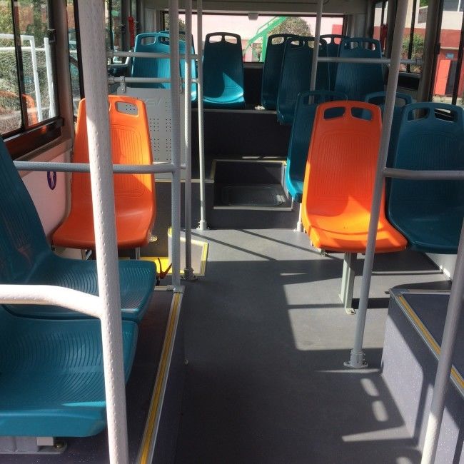 Xe buýt mini điện không cần bảo trì với pin tùy chỉnh màu sắc và tốc độ tối đa 69km / h cho giao thông đô thị