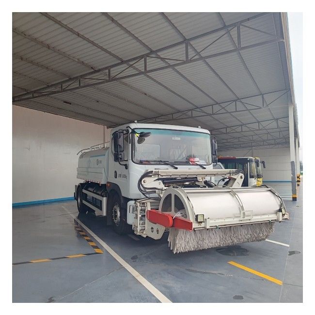 Đường quét xe tải làm sạch chiều rộng 3,8m Ứng dụng tưới nước hiệu quả ở 7-20km / h