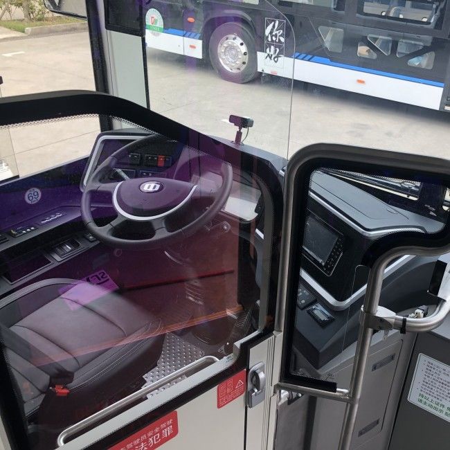 10.5m Xe buýt điện tinh khiết Với thiết kế hiện đại 255 Kwh Dải lái hơn 230km