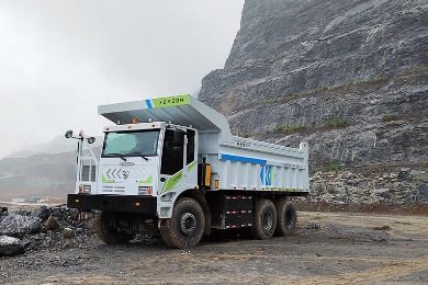 Xe tải khai thác mỏ điện tải trọng 110 tấn, không phát thải, dẫn động hai động cơ cho năng suất cao